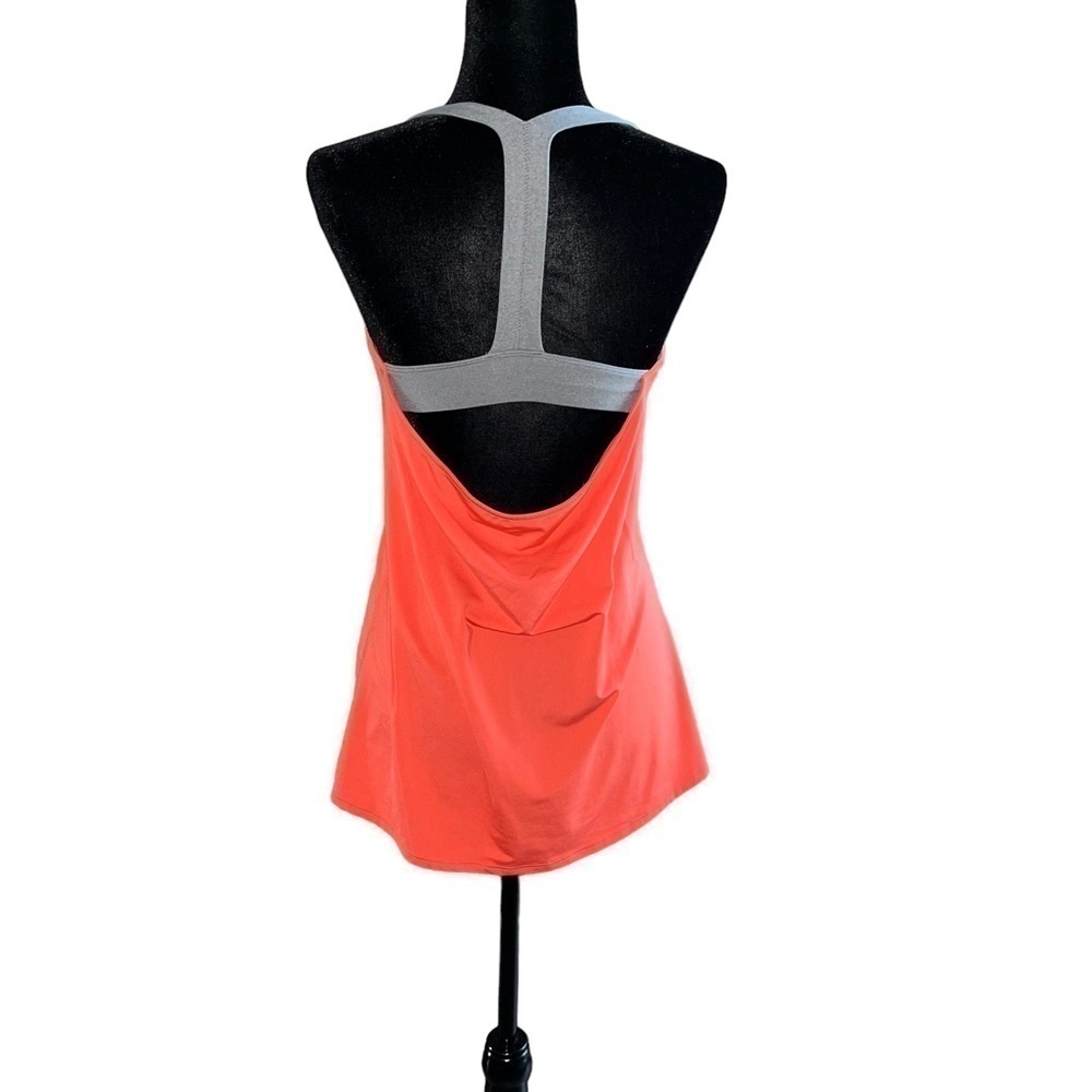 Gapfit Tank Top
With Built In Sports
Bra - Picture 3 of 8